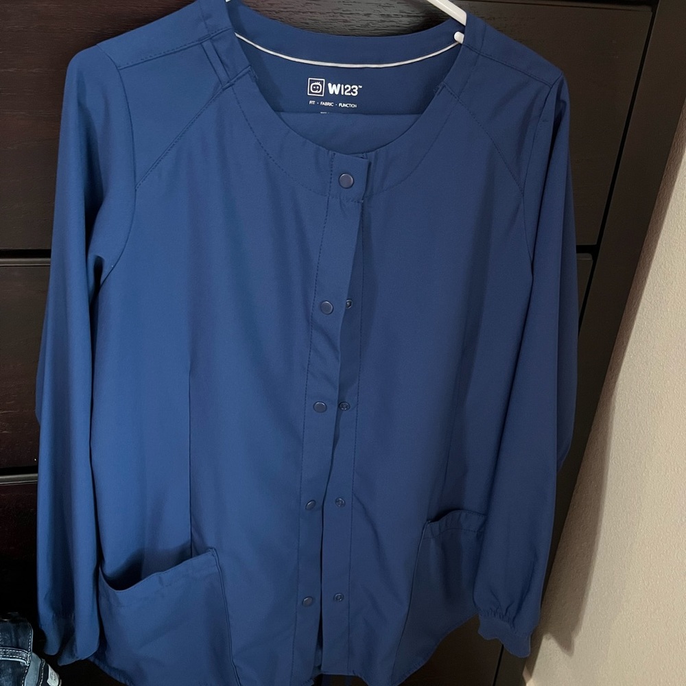 Navy Scrub set-Wonder Wink Brand- top, pants, and jacket. Size Med/Large
